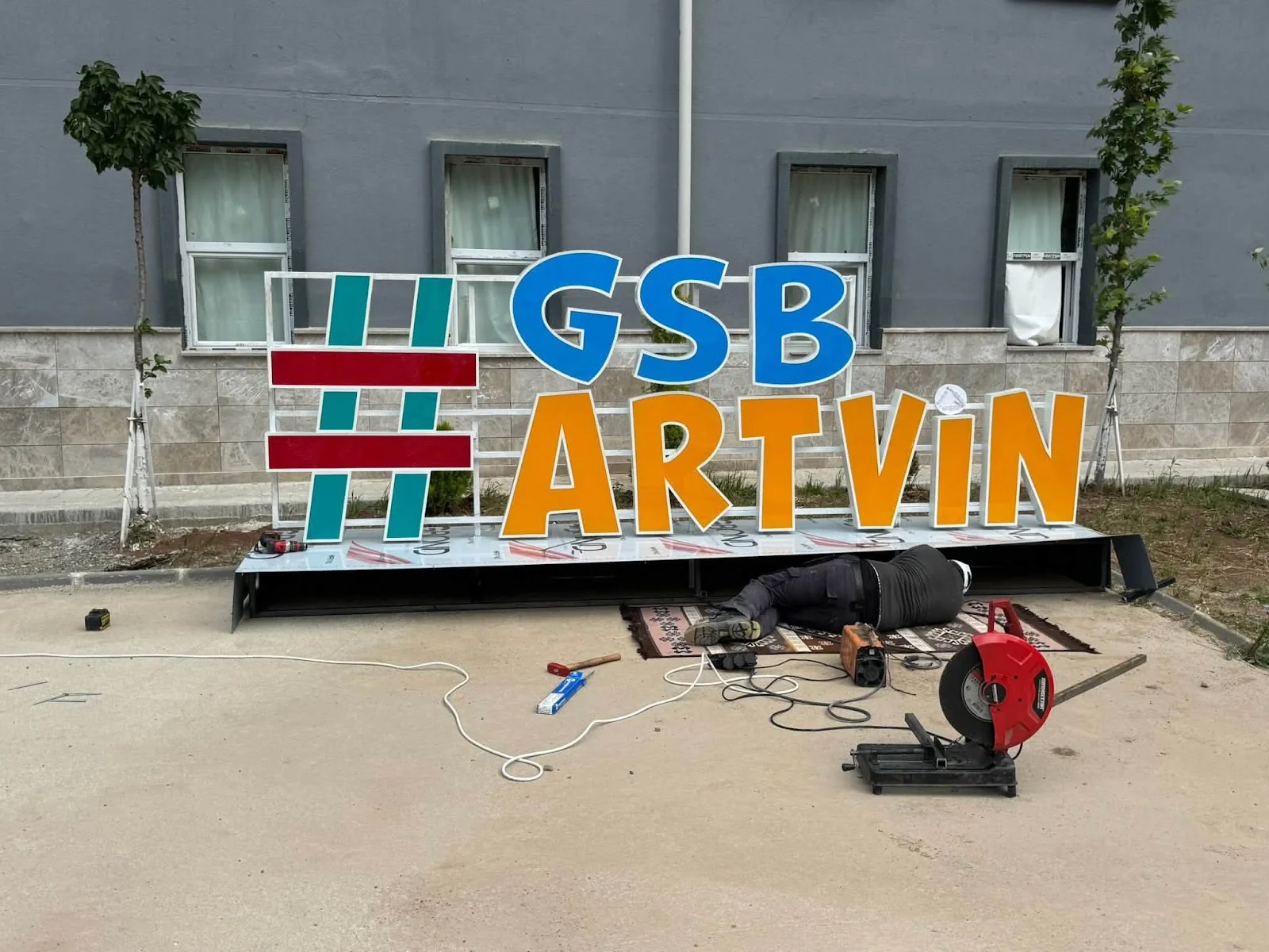 Gençlik ve Spor Bakanlığı Artvin — Kutu harf uygulaması