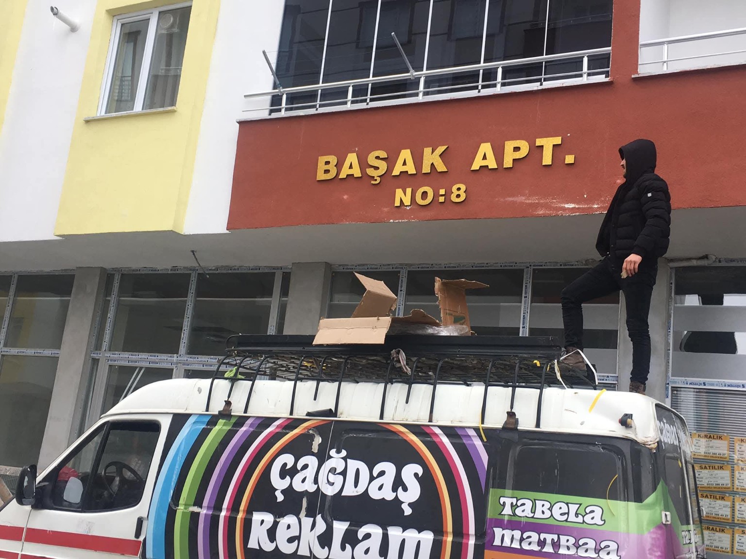 Başak Apartmanı — Bina isimliği