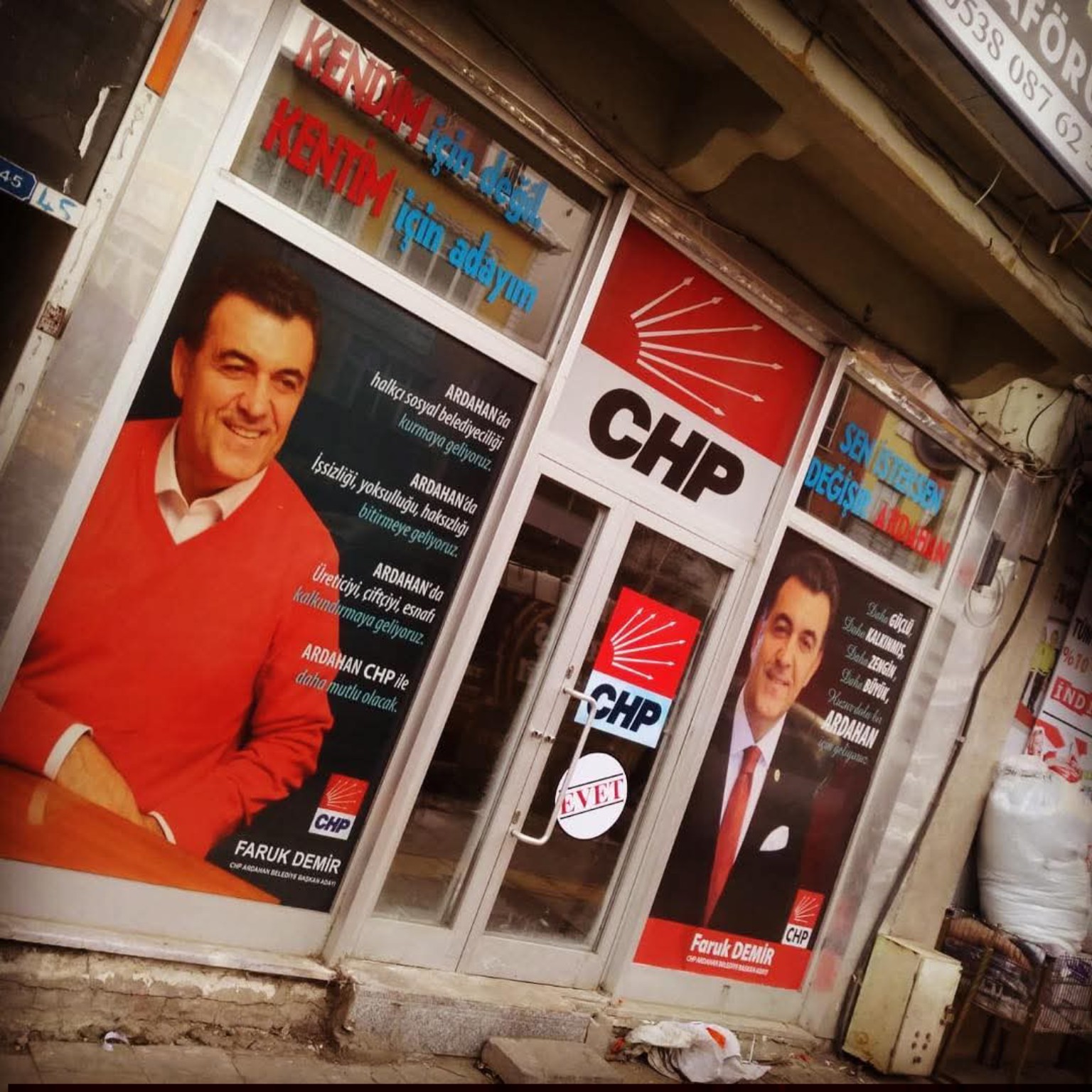 Faruk Demir — Seçim çalışması · cam ve afiş baskısı
