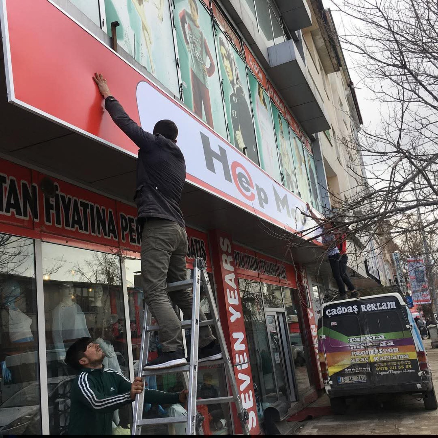Hep Moda — Cephe ve iç mekân uygulaması