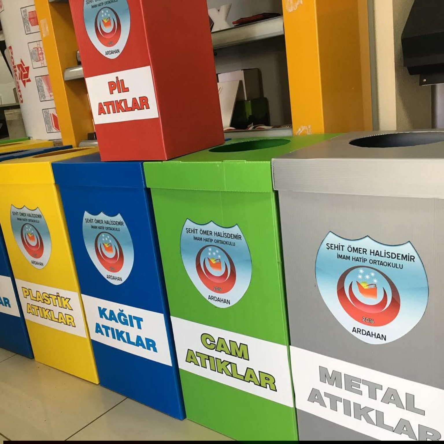 Şehit Ömer Halisdemir İmam Hatip Ortaokulu — Geri dönüşüm kutusu uygulaması